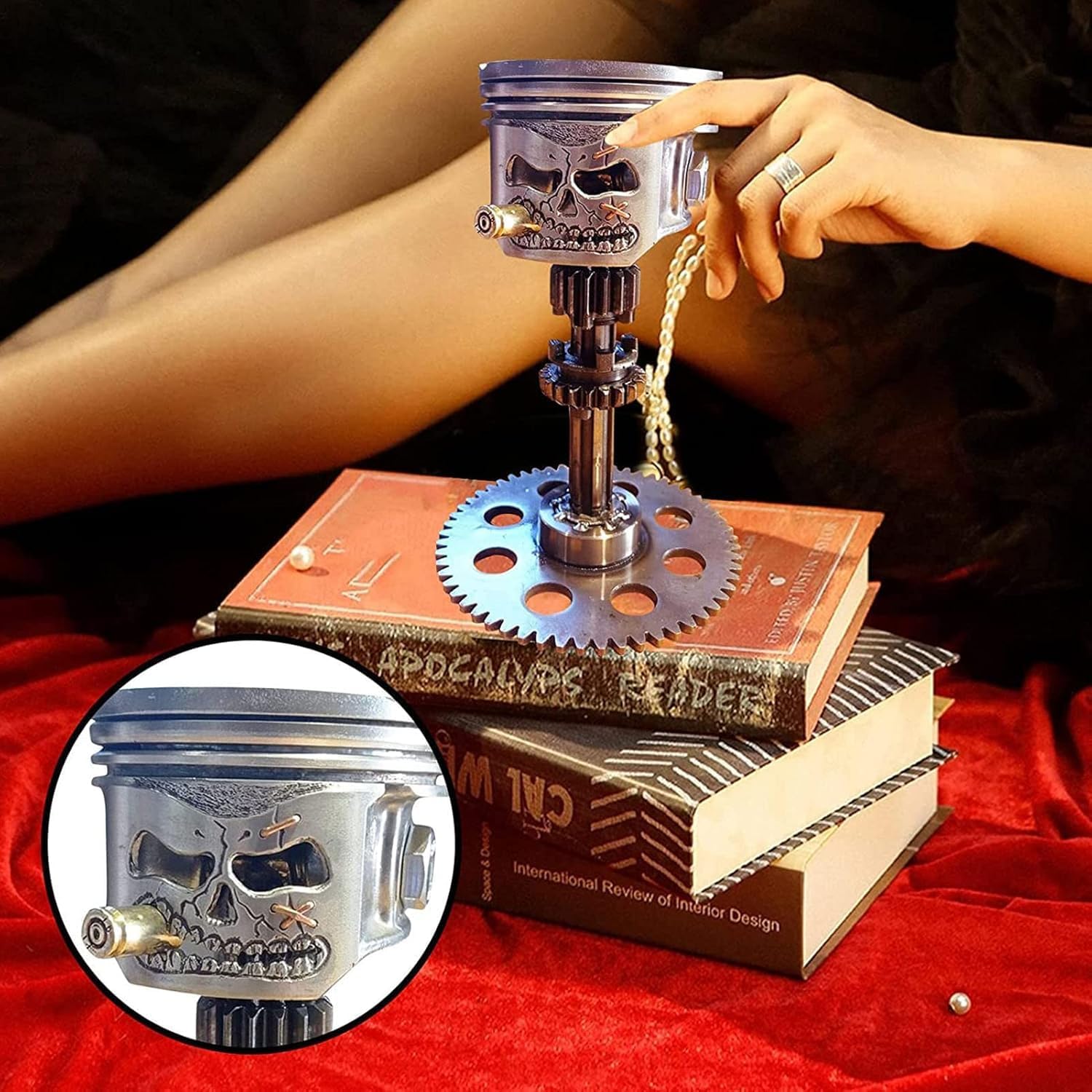 Office Furniture Used - Handgefertigte Metallkunst-Figur: Geschnitzter Kolbenskull als Skulptur-Skelett-Ornament